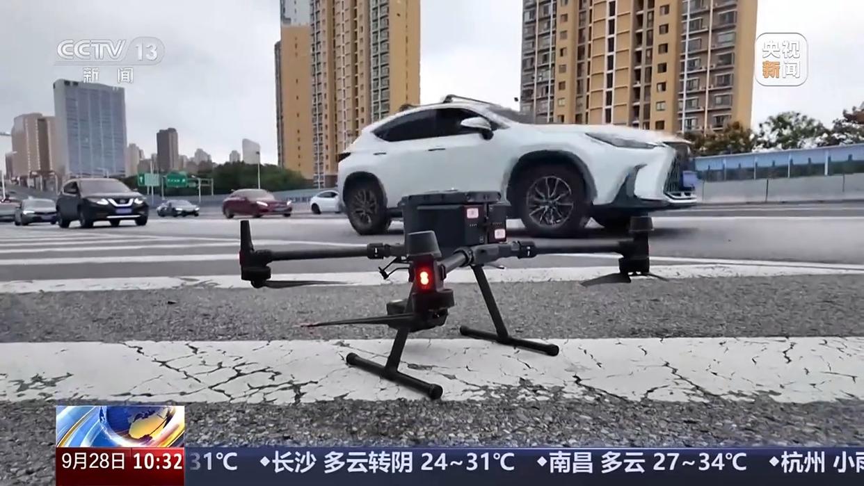 無信號(hào)燈路口通行規(guī)則_出行提示_國慶中秋假期交通安全風(fēng)險(xiǎn)