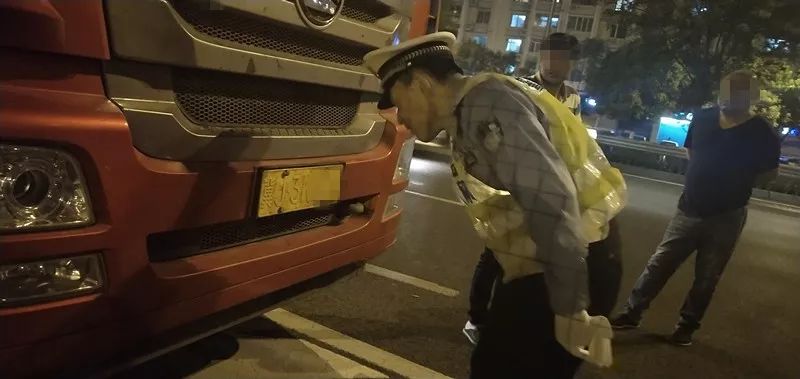 天津貨車限行交通違法 夜間集中治理行動(dòng) 涉牌涉酒駕駛查處_禁行