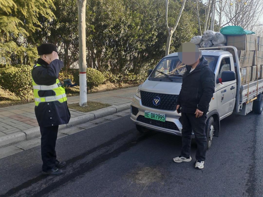 禁行_禁行標(biāo)識牌圖片大全_禁行的拼音